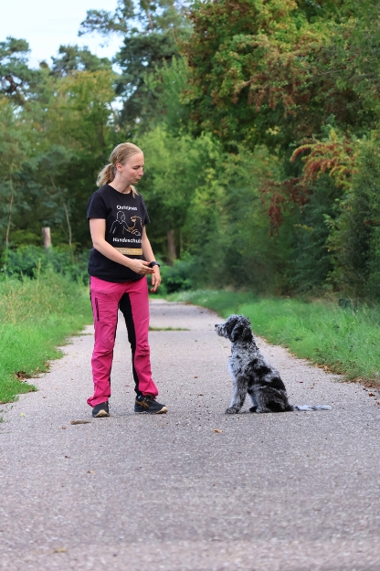 Christina und Nele auf Weg